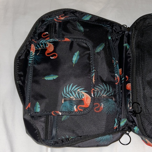 Booeen Travel Hanging Toiletry Bag with Pink Flamingo 🦩 Print NWT - Picture 4 of 10